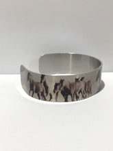 Load image into Gallery viewer, Horse jewelry.Wild Horse Aluminum Cuff Bracelet."Heart"