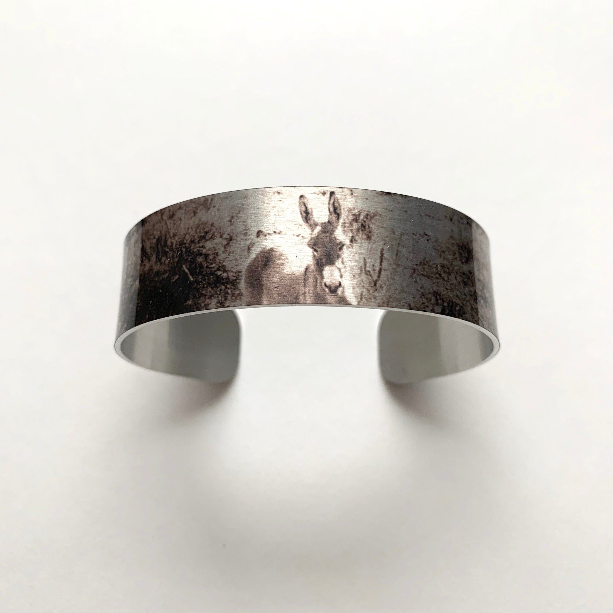 MENTAO Aluminium Bracelet in Grey  Artisan  Fox