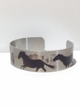 Load image into Gallery viewer, Horse jewelry.Wild Horse Aluminum Cuff Bracelet.&quot;Heart&quot;

